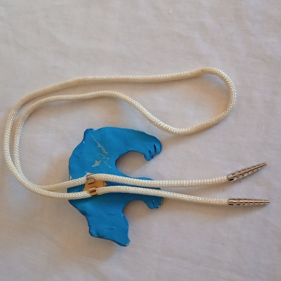 NAVAHO BOLO TIE, BLUE ANIMAL,LARGE RED ARROW, 17.5" TIE WHEN DOUBLED, ADJUSTABLE - Picture 6 of 7